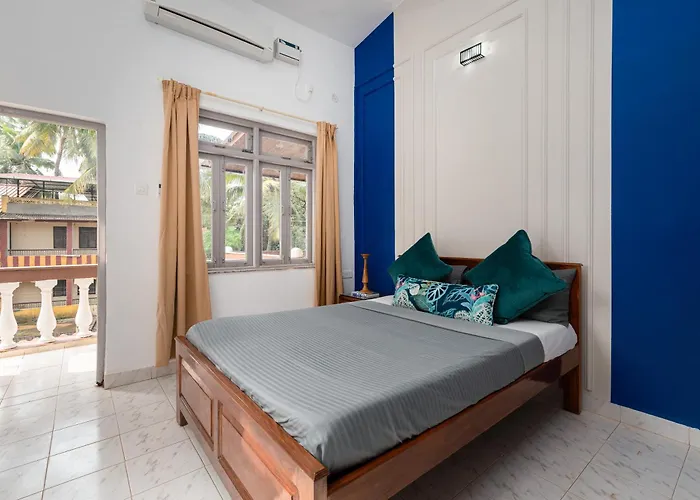 Candolim Beach Stay - 2 Minutes Walk To Beach
